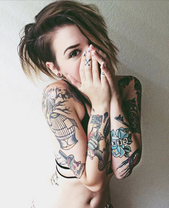tatouage bras femme complet