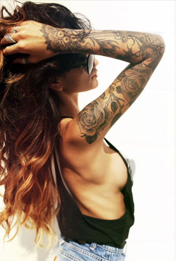 tatouage bras femme noir blanc