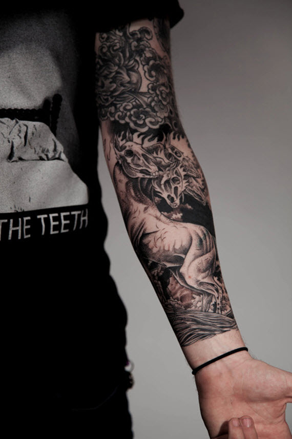tatouage avant bras dark
