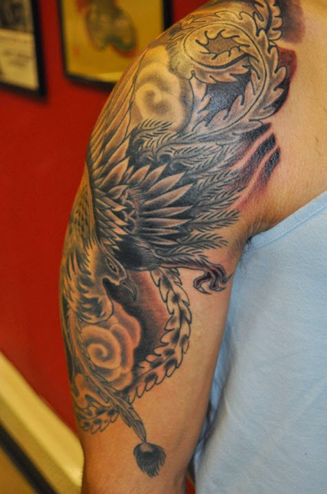 tatouage phoenix bras 2