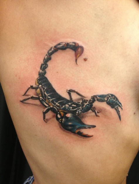 tatouage-scorpion-cote