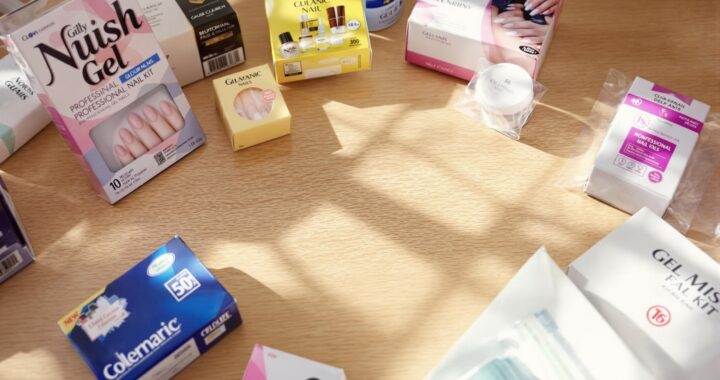 Kit pour ongle gel : comparatif des marques professionnelles