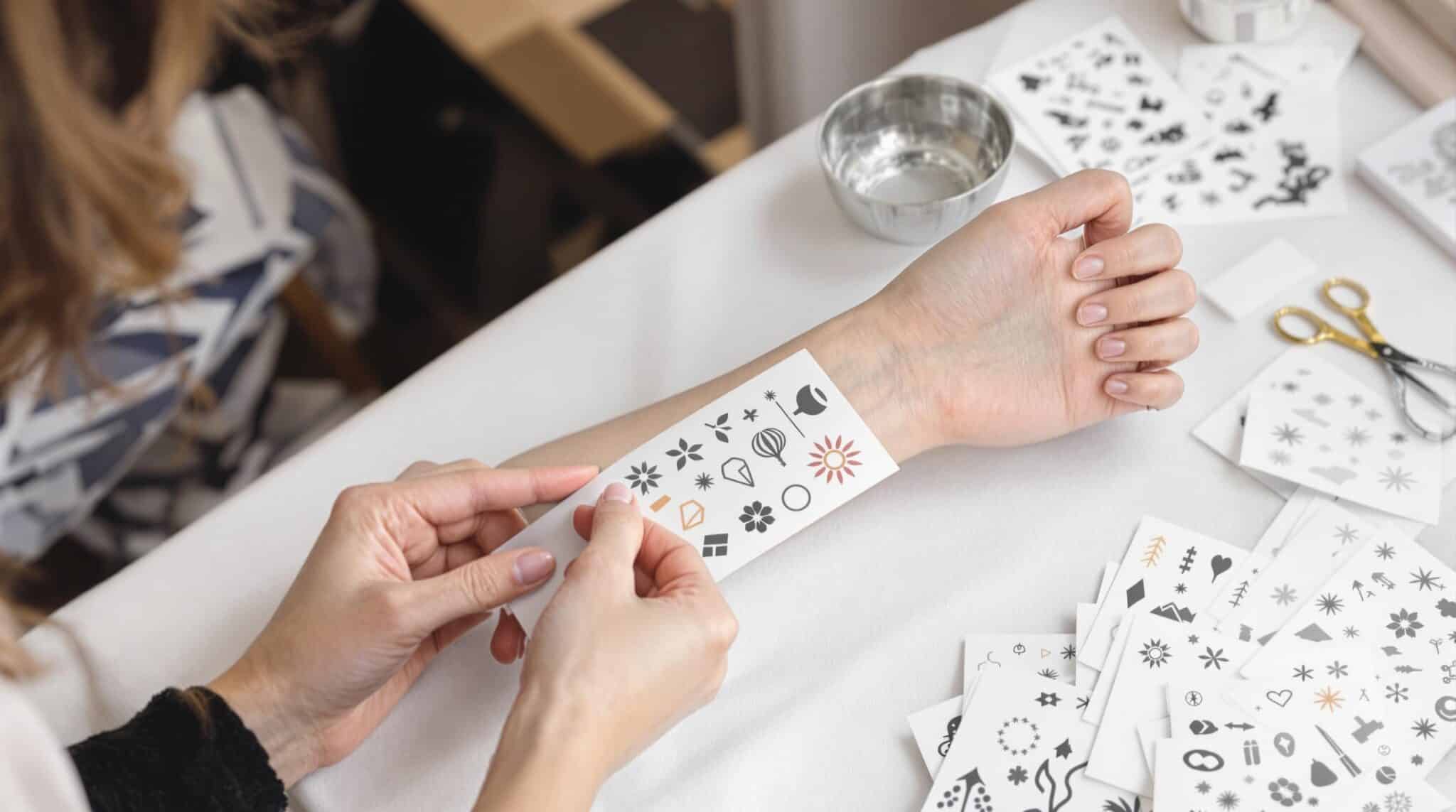 Tatouage temporaire personnalisé comment le créer et le poser chez — free download