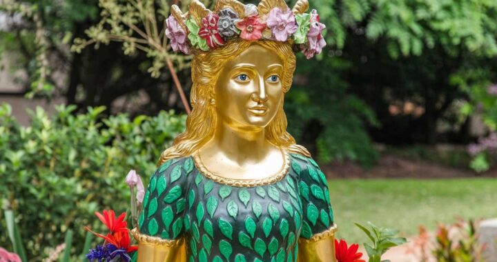 Oui ma reine, c’est bien toi la plus belle grâce aux bienfaits de l’huile de ricin…