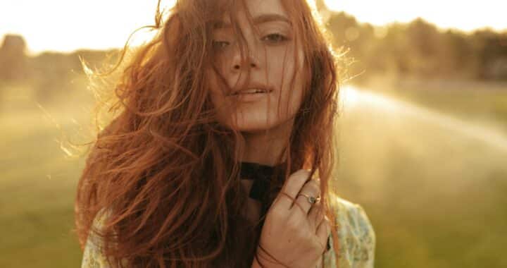 Comment connaître son type de cheveux facilement ?