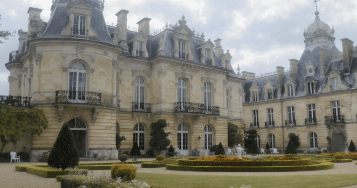 La saison 4 de « The White Lotus » : découvrez enfin le somptueux palace français qui servira de décor