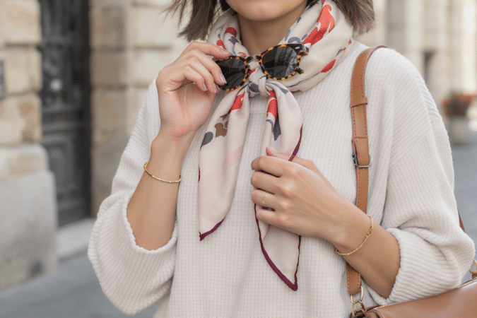 d&eacute;couvrez les accessoires mode incontournables du printemps adopt&eacute;s par les fran&ccedil;aises, d&eacute;voil&eacute;s par la presse internationale pour &ecirc;tre &agrave; la pointe des tendances.