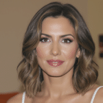 d&eacute;couvrez le nouveau style &eacute;l&eacute;gant d'eva longoria avec son carr&eacute; long ondul&eacute;, une transformation tendance qui sublime son image.