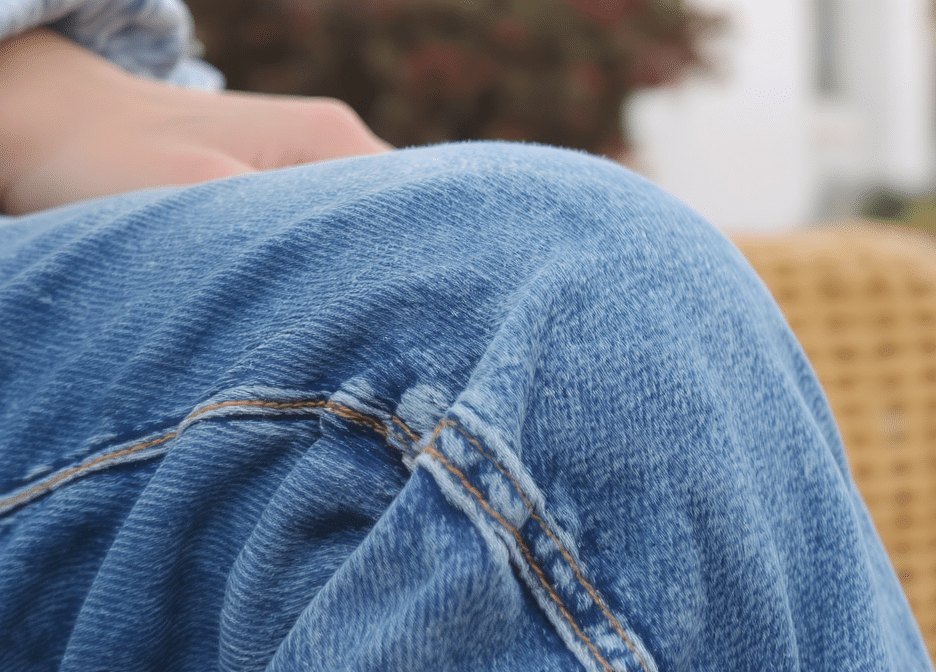 découvrez le petit détail subtil qui fait toute la différence et transforme vos jeans en véritables icônes de style, pour un look unique et tendance au quotidien.