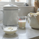 d&eacute;couvrez notre guide pratique pour r&eacute;ussir vos yaourts maison facilement, avec ou sans yaourti&egrave;re, et savourez des recettes simples et gourmandes.