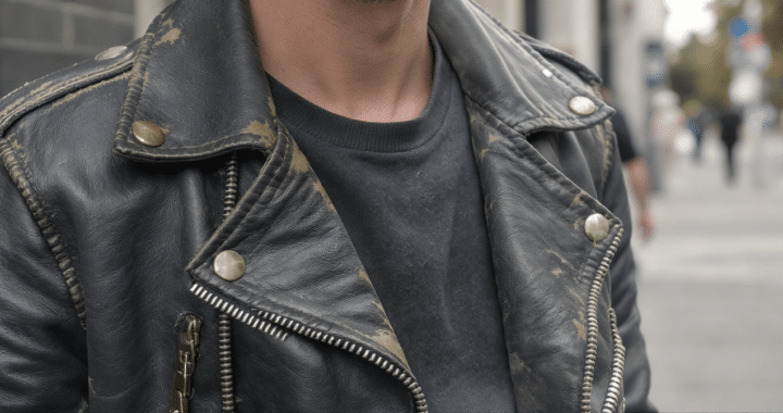d&eacute;couvrez la tendance cuir patin&eacute; en 2026, une allure rock et authentique vue sur les podiums, qui apporte du caract&egrave;re et du style unique &agrave; vos looks.