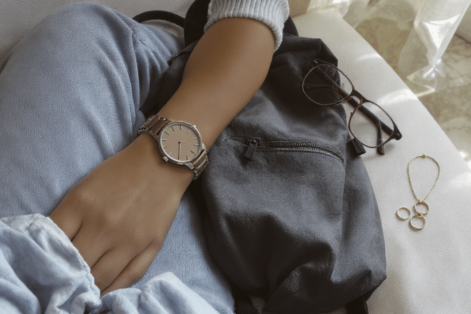 découvrez les 5 accessoires indispensables pour sublimer votre look de rentrée et affirmer votre style avec élégance et modernité.